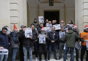 Una treintena de policías locales de Sevilla insultan al alcalde y arremeten contra ABC por informar del boicot de las bajas masivas